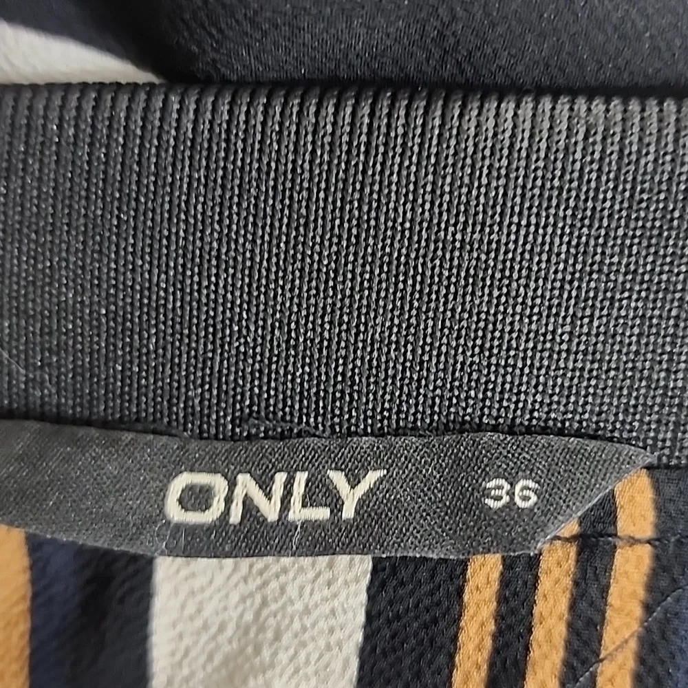 ONLY Women's ZIP-UP‎ SWEATSHIRT Black Yellow Stripes Bomber Jacket Size 36